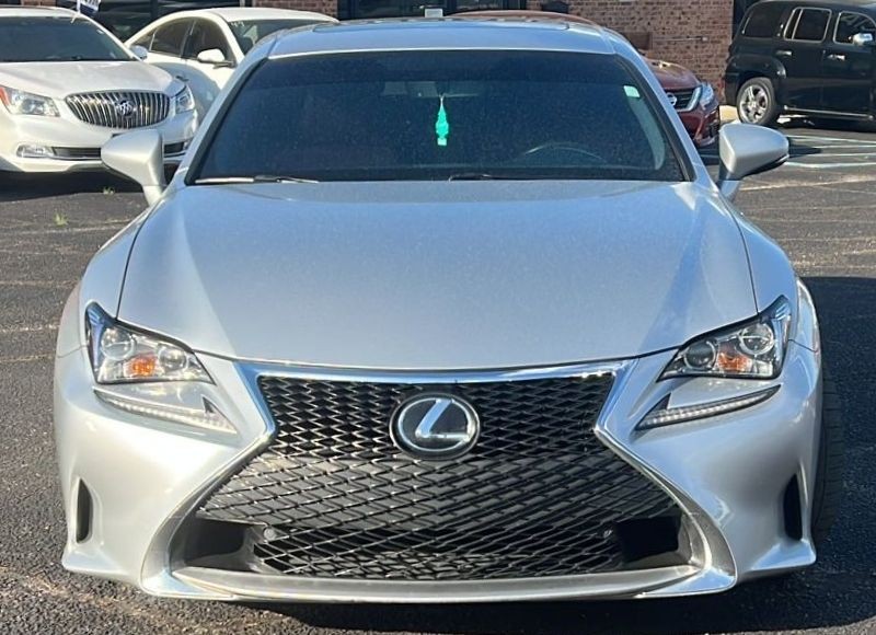 2017 Lexus RC 200t photo 2