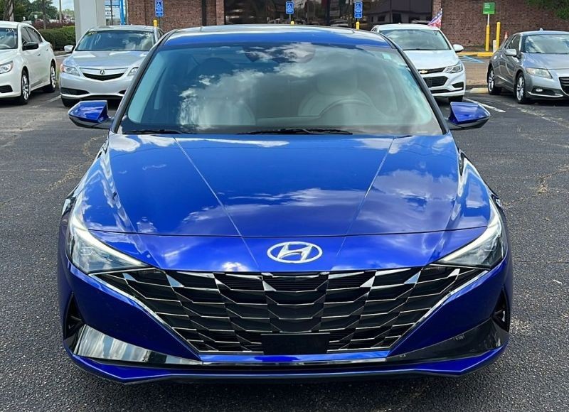 2021 Hyundai Elantra Limited photo 2