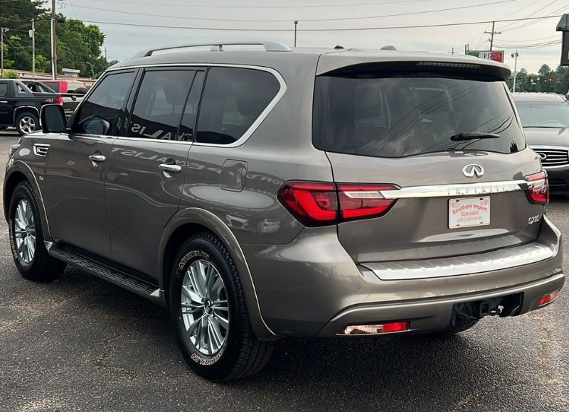 2019 Infiniti QX80 Luxe photo 6