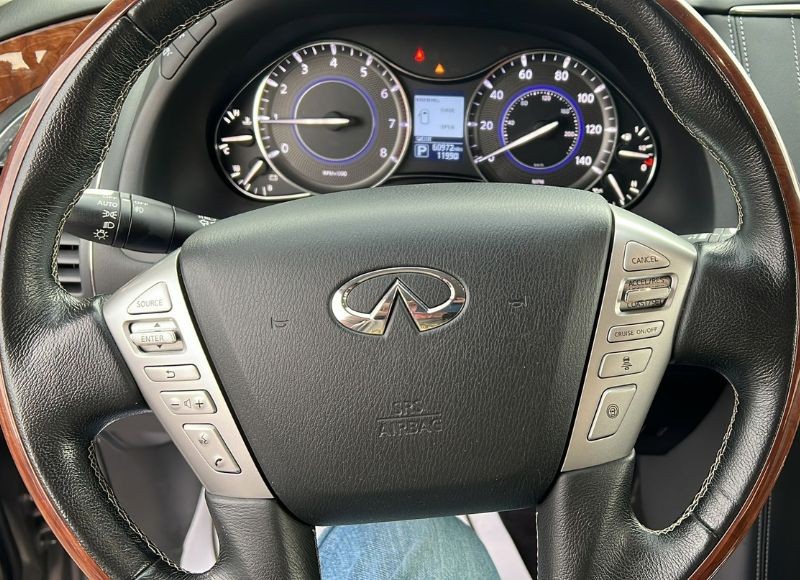 2019 Infiniti QX80 Luxe photo 10