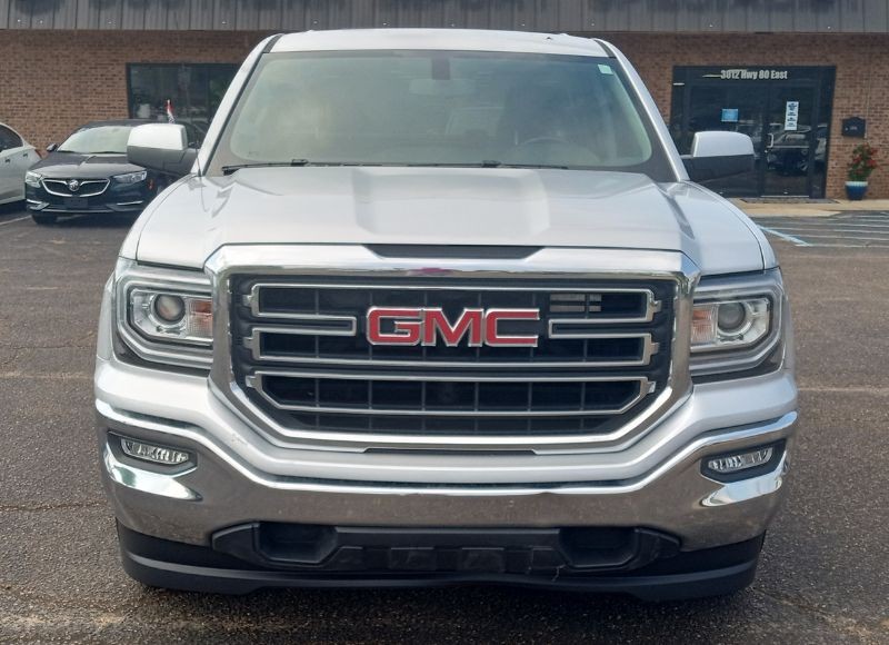 2019 Gmc Sierra 1500 SLE photo 2