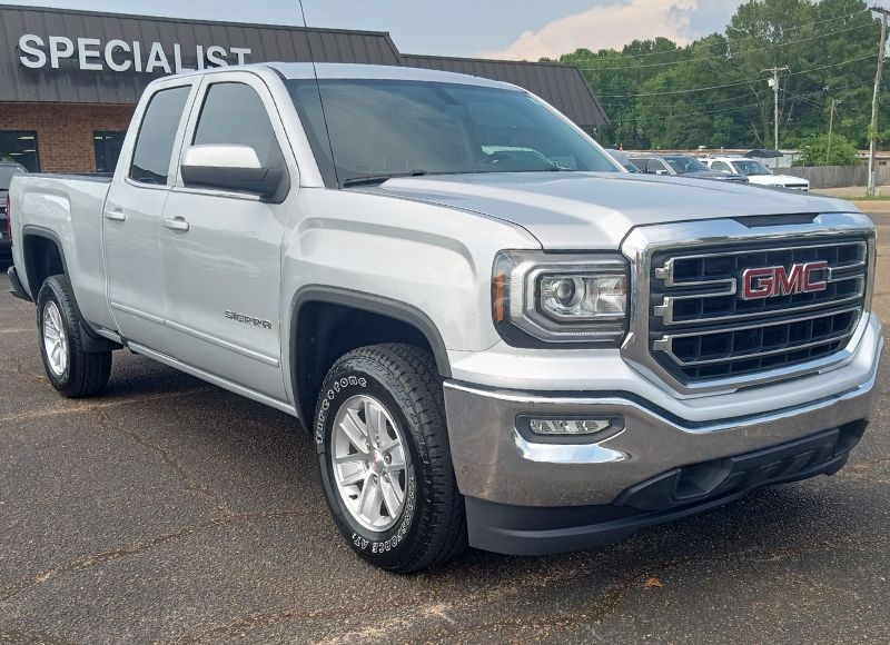 2019 Gmc Sierra 1500 SLE photo 3