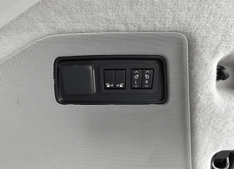 2021 Cadillac Escalade ESV Sport Platinum photo 18