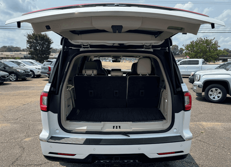 2019 Lincoln Navigator Reserve photo 16