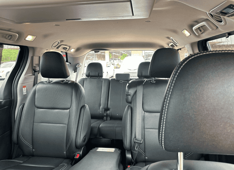 2020 Toyota Sienna photo 10