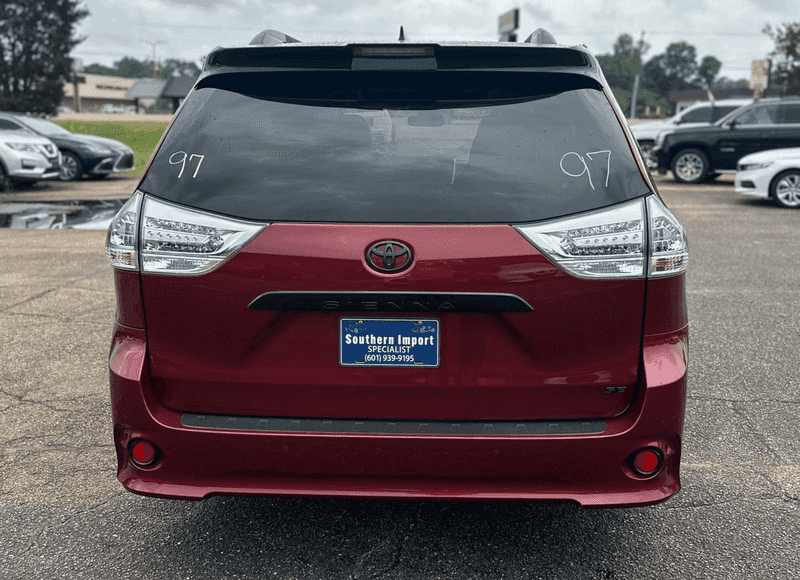 2020 Toyota Sienna photo 6