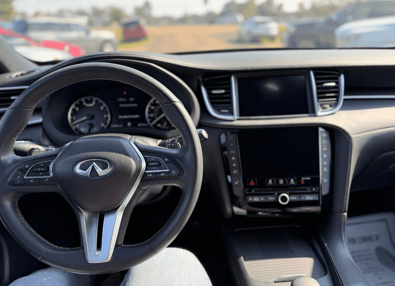 2023 Infiniti QX55 Luxe photo 11