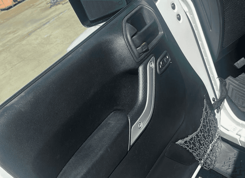 2015 Jeep Wrangler Unlimited Sahara photo 9