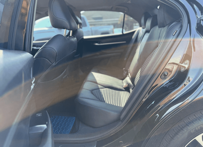 2019 Toyota Camry SE photo 8