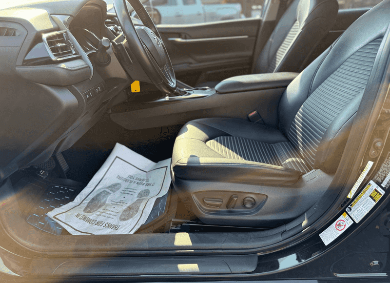2019 Toyota Camry SE photo 7