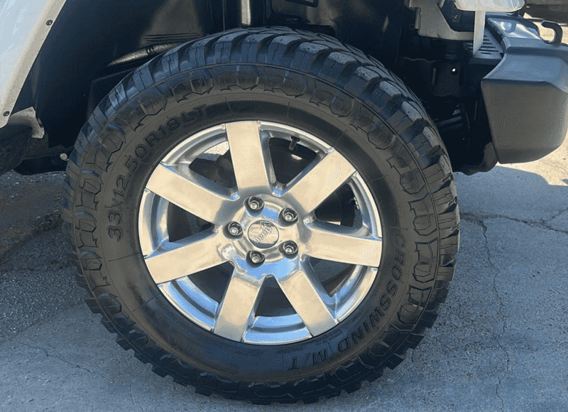 2015 Jeep Wrangler Unlimited Sahara photo 16
